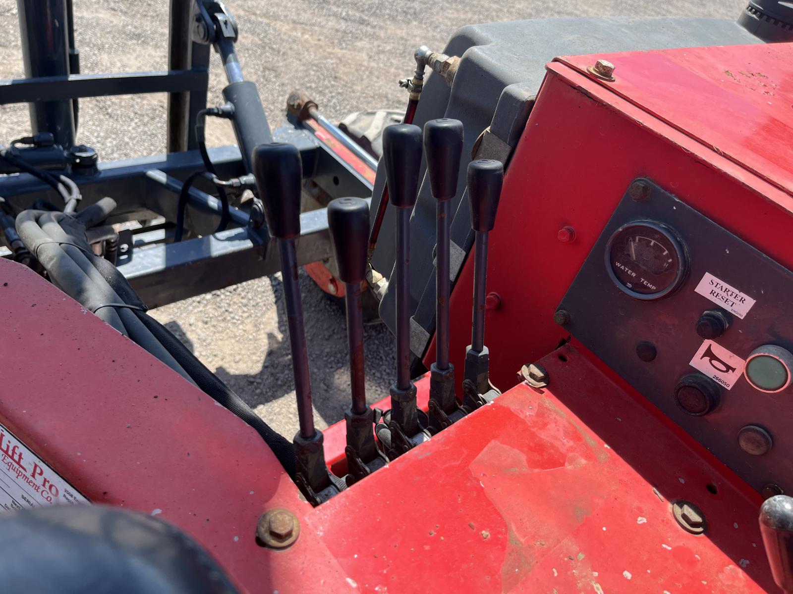 ./imagenes/INVOICE/2019/17233/MONTACARGAS MOFFETT M5500 (10).JPG